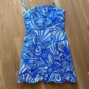 Vineyard vines blue shell print strapless dress. Size 8.